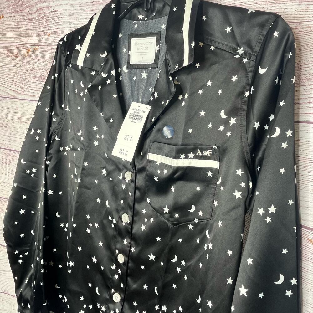 Abercrombie & Fitch Black Star Satin Button Down Pajama Top Size Small New - Picture 5 of 8